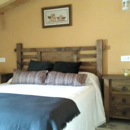 3 Bedrooms House With Enclosed Garden And Wifi At Hébergement de vacances