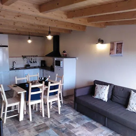 3 Bedrooms House With Enclosed Garden And Wifi At