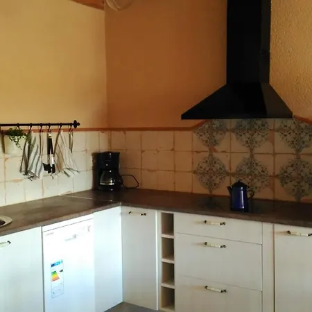 3 Bedrooms House With Enclosed Garden And Wifi At Hébergement de vacances Alaejos